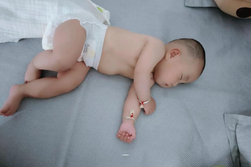 新沂怀孕多久会显肚子
